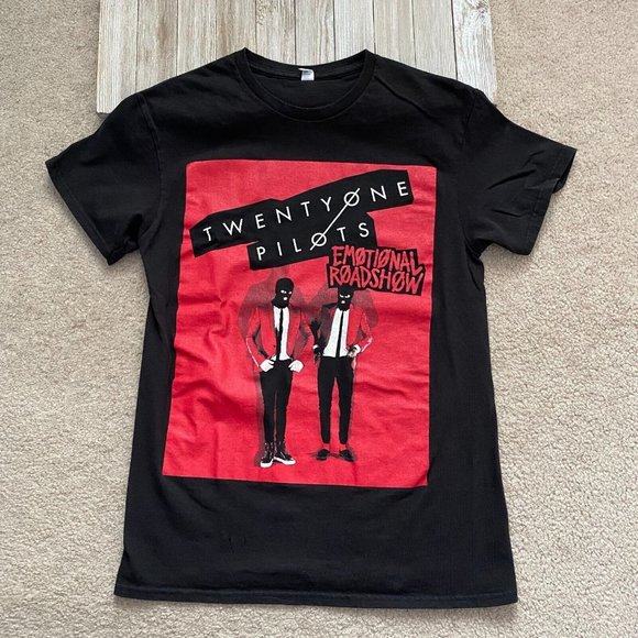 Twenty One Pilots Chest Approx. 17'' Emotional Roadshow 2017 Graphic T-Shirt - Picture 1 of 12